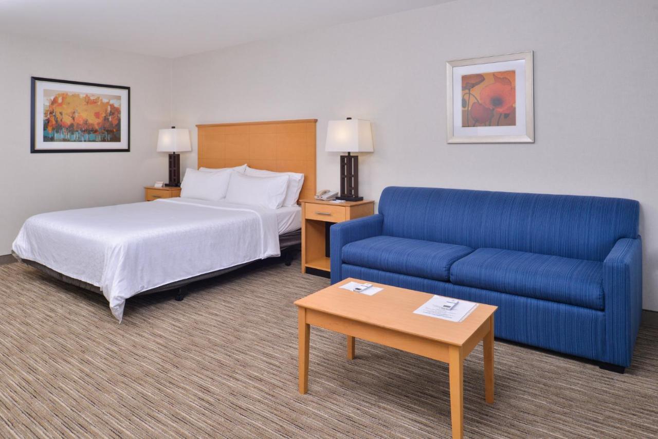 Holiday Inn Express Stockton Southeast By Ihg Exterior photo
