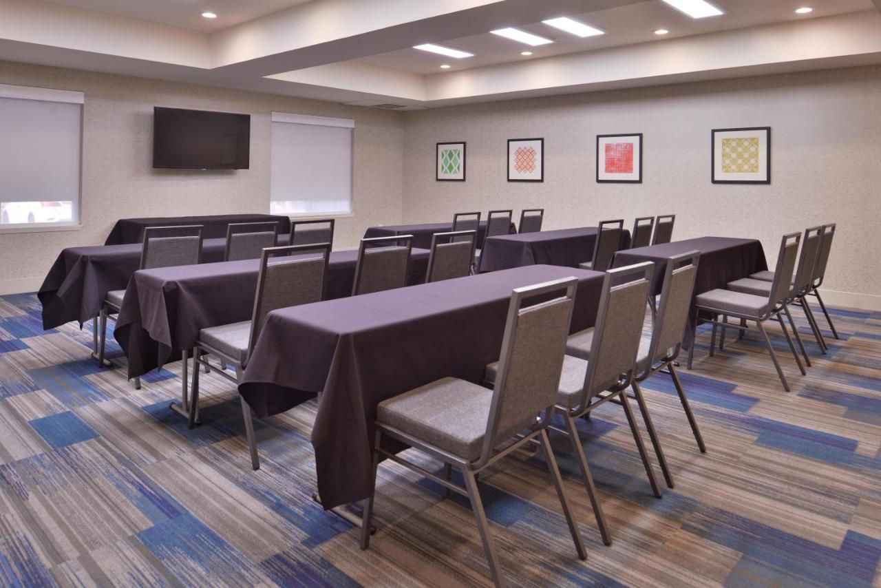 Holiday Inn Express Stockton Southeast By Ihg Exterior photo