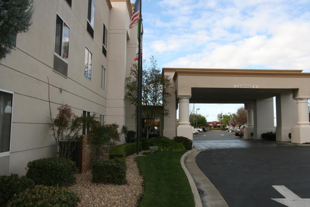 Holiday Inn Express Stockton Southeast By Ihg Exterior photo