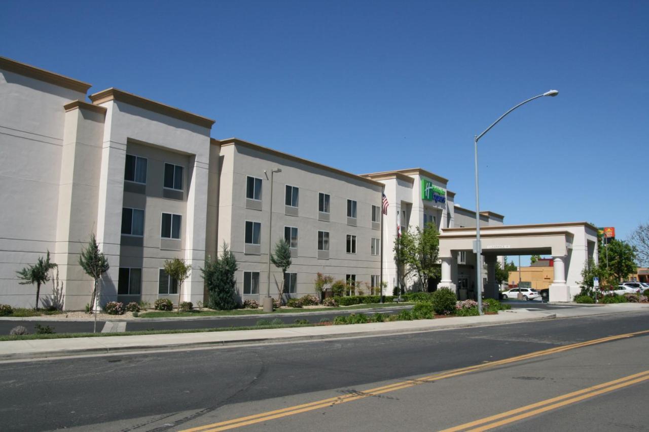 Holiday Inn Express Stockton Southeast By Ihg Exterior photo